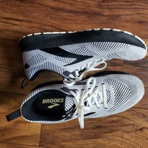 Brand New Brooks Revel 5